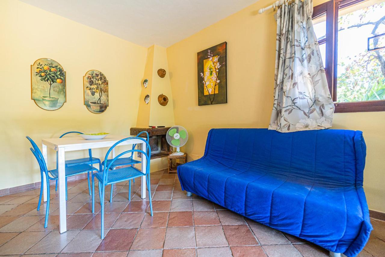 Case Vacanza Filetto A Marina Di Campo Literno المظهر الخارجي الصورة