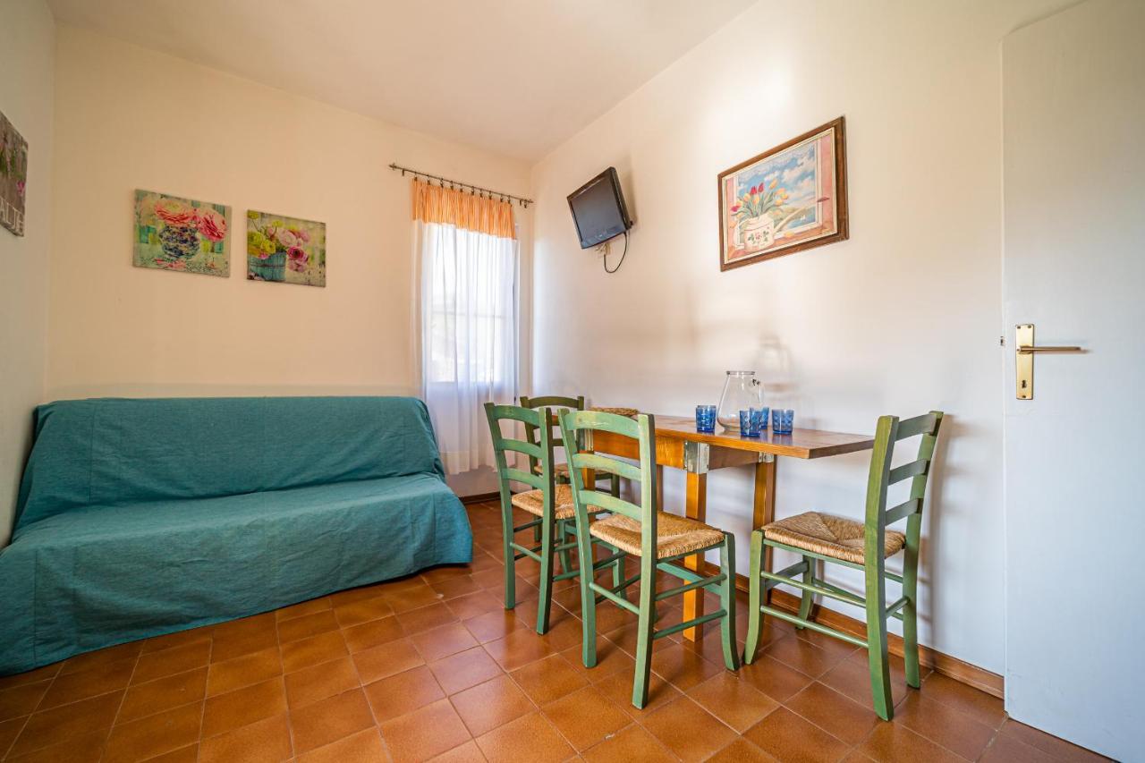 Case Vacanza Filetto A Marina Di Campo Literno المظهر الخارجي الصورة